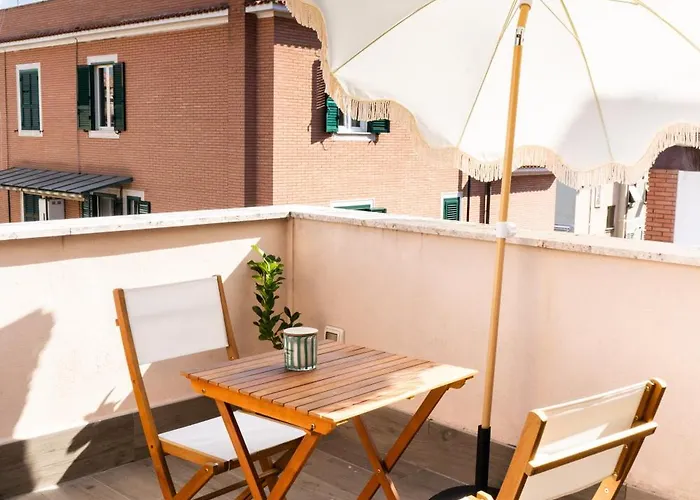 Attico Con Terrazzo Apartamento *
